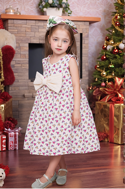 Robe après transformation - portée par mannequin IA